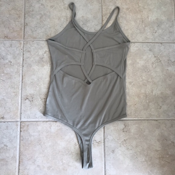 NWOT Double Zero Olive Strappy Back Bodysuit - Picture 6 of 7